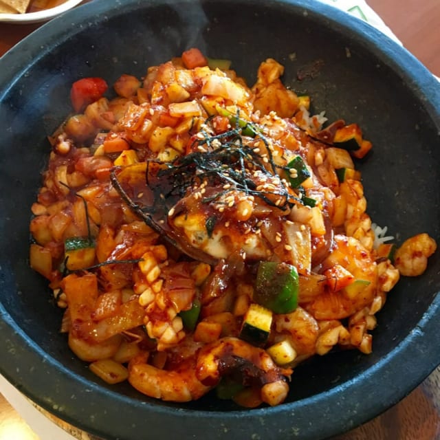 E9. Haemul Dolsot Bibim Bap.